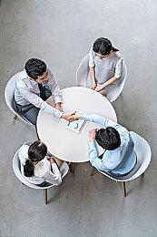 CSGO变革武器箱17款皮肤上线，Steam在线人数再创新高